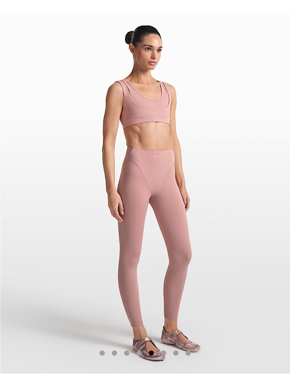 NWT NikeSKIMS High-Waisted V-Line 26" Leggings